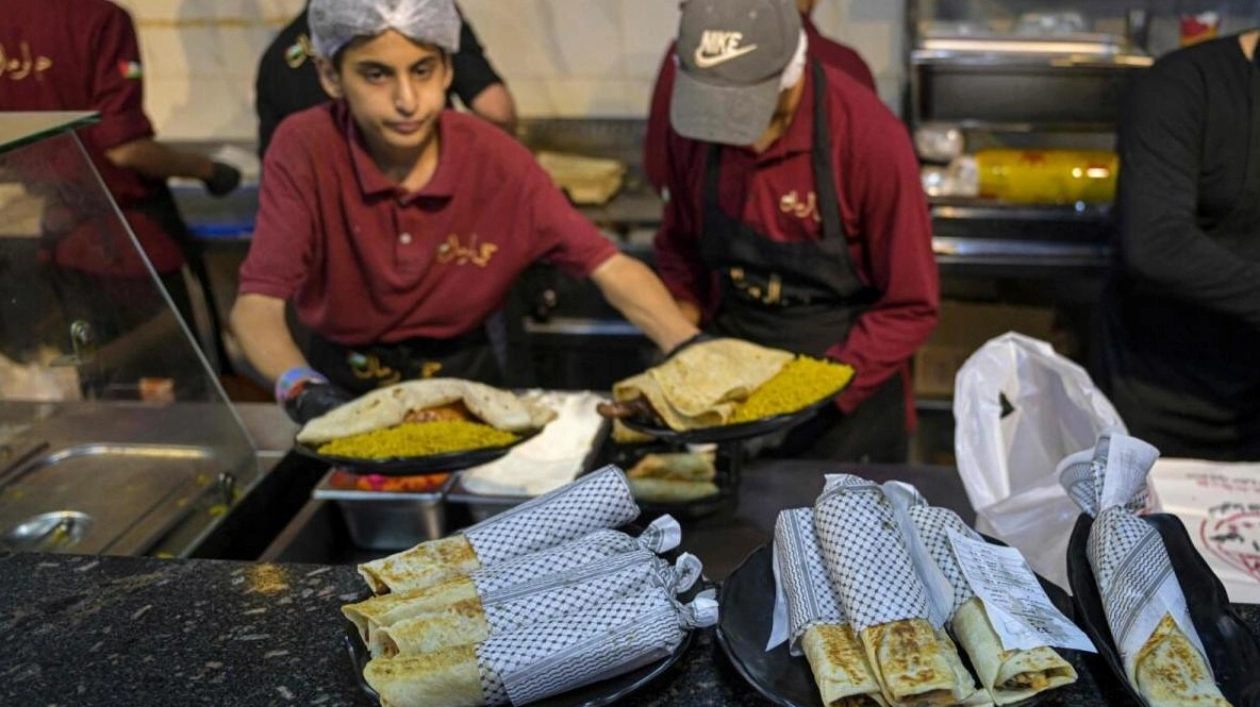 Gaza-Style Shawarma Finds New Home in Cairo