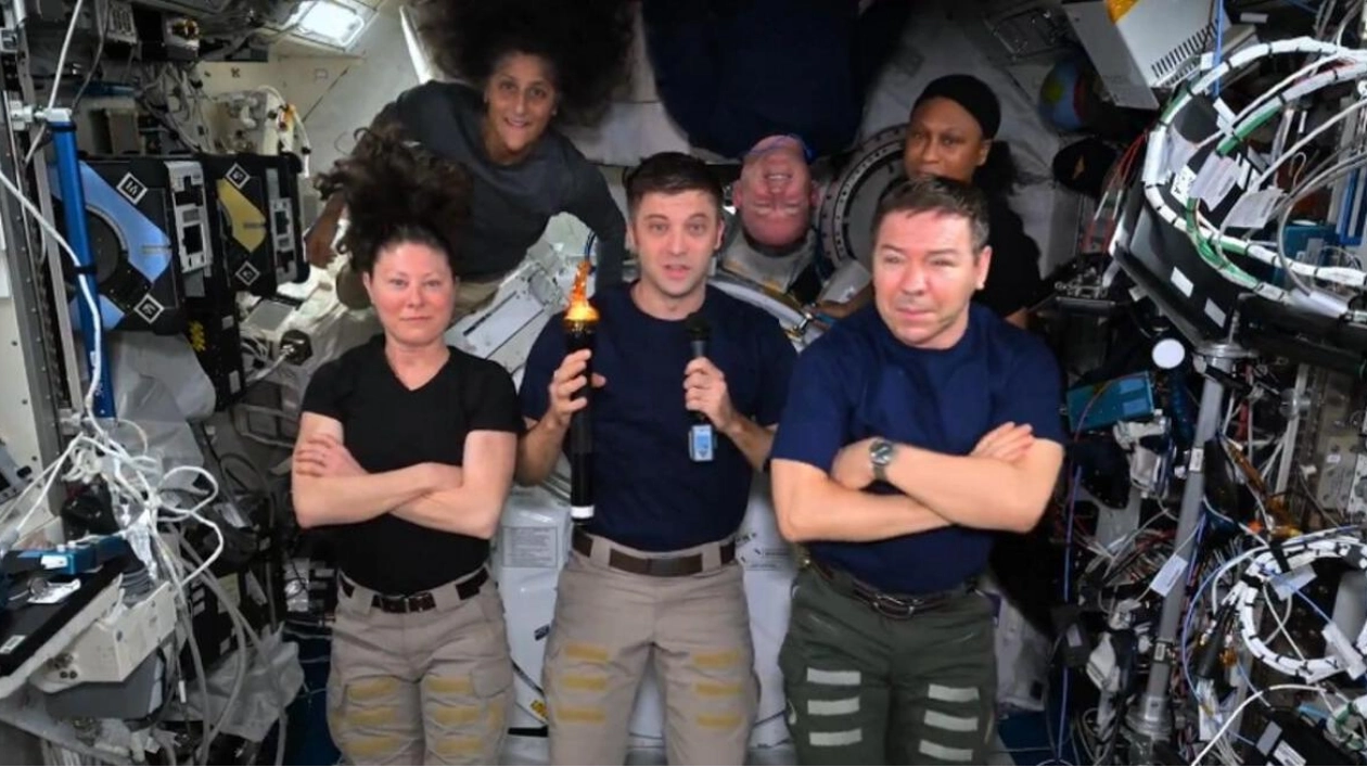 Nasa Astronauts Play Olympic Sports in Space