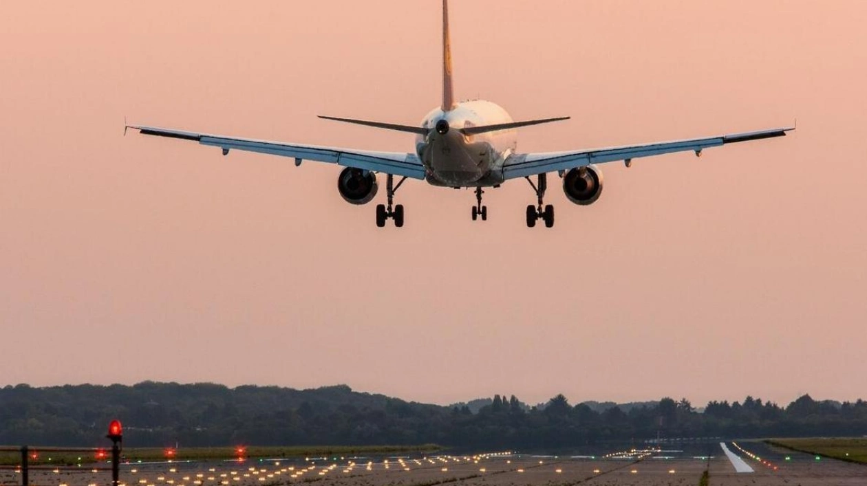 Foreign Airline Flight Makes Emergency Landing in Muscat