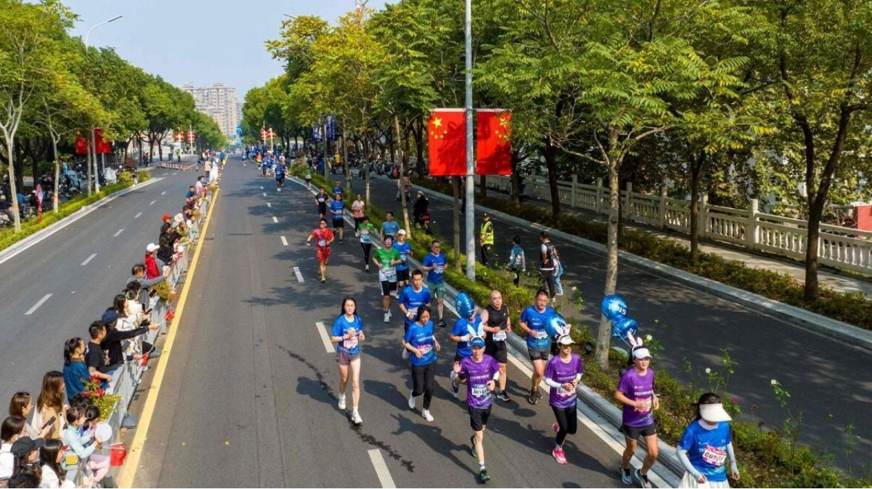 Unusual Prizes Offered in China's Half Marathon