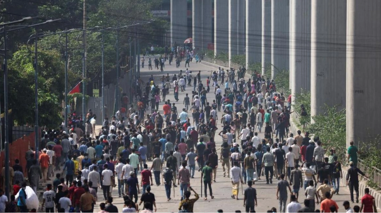 Bangladesh Students Defy Curfew, Demand PM's Resignation