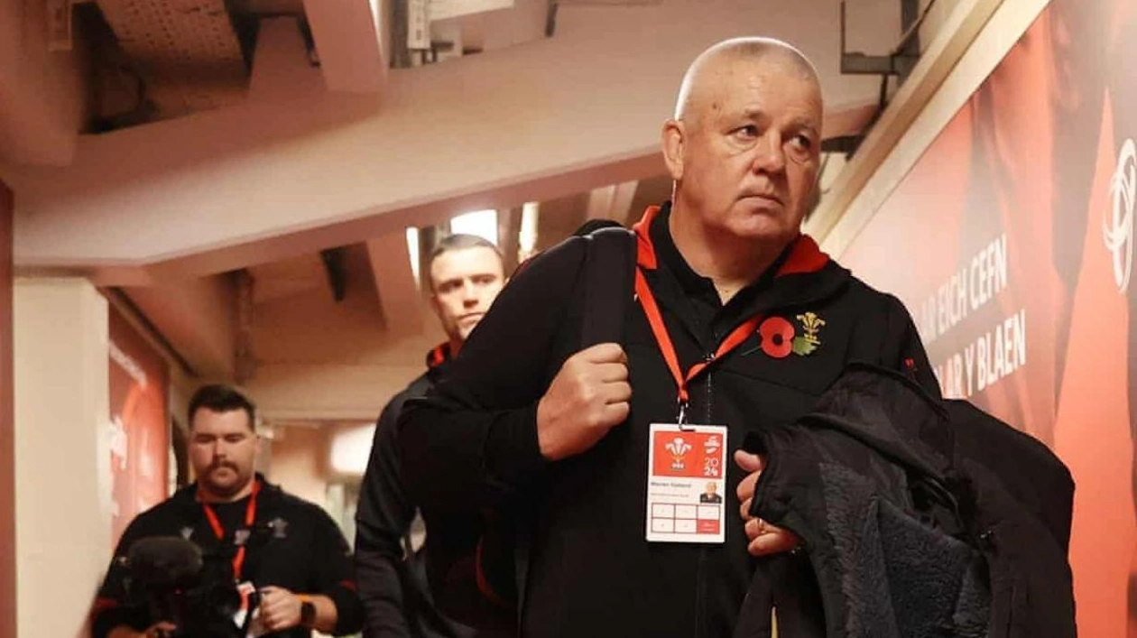 Gatland Ponders Beach Retreat Amid Wales's Woes