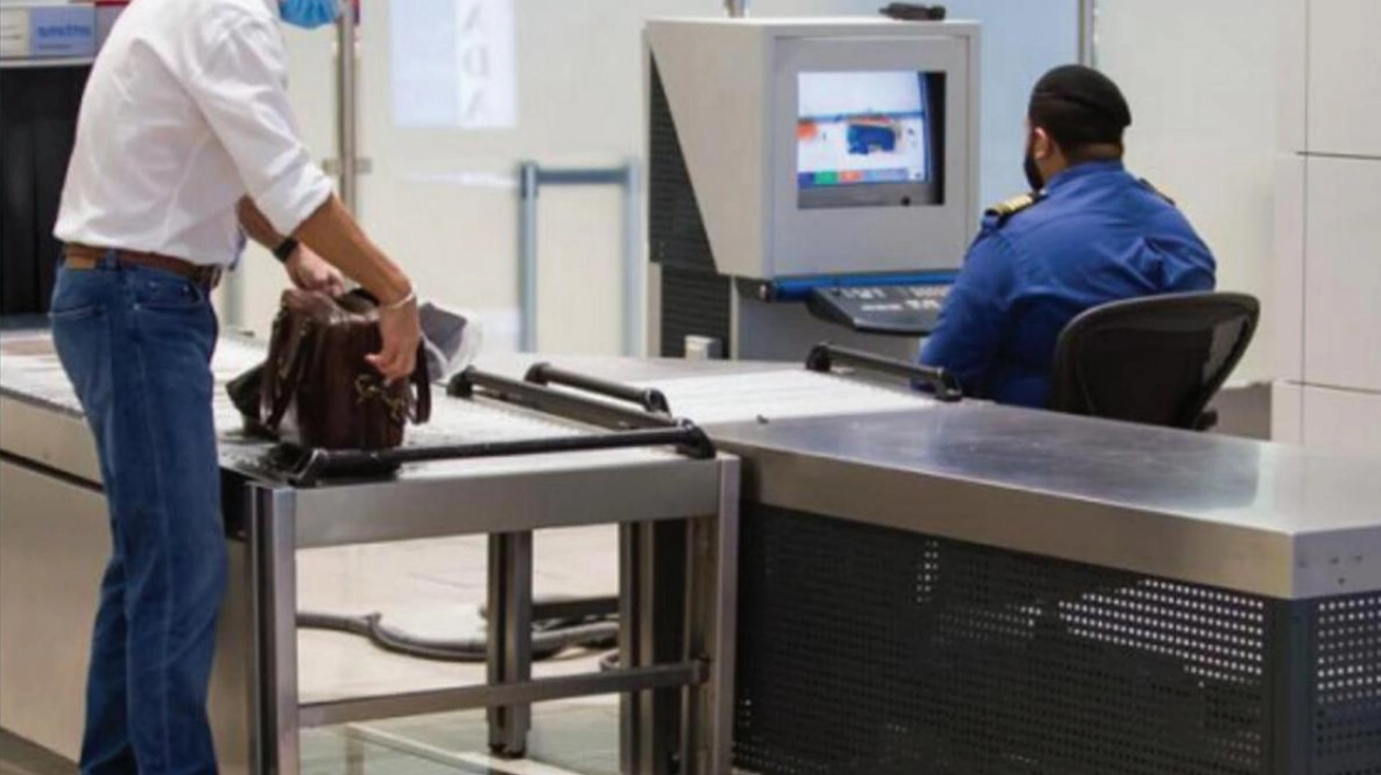 UAE Airports See Record Passenger Traffic: Important Customs Regulations