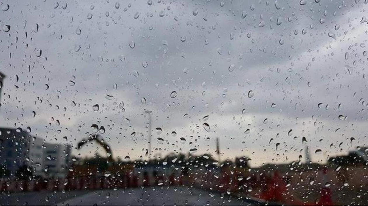 Light to Moderate Rain Hits UAE as Summer Transition Occurs