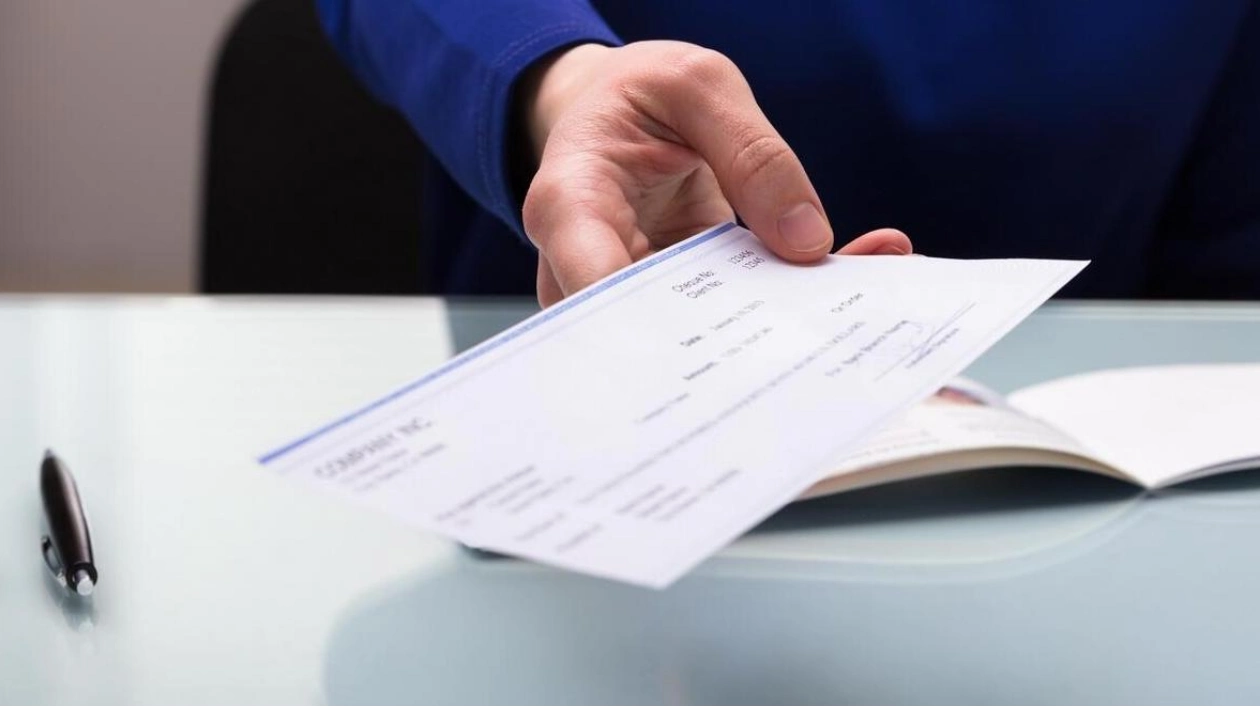 Understanding the Process of Filing a Bounced Cheque Report in the UAE