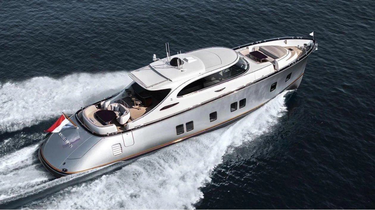 Zeelander Yachts Launches Flagship Zeelander 8 Series