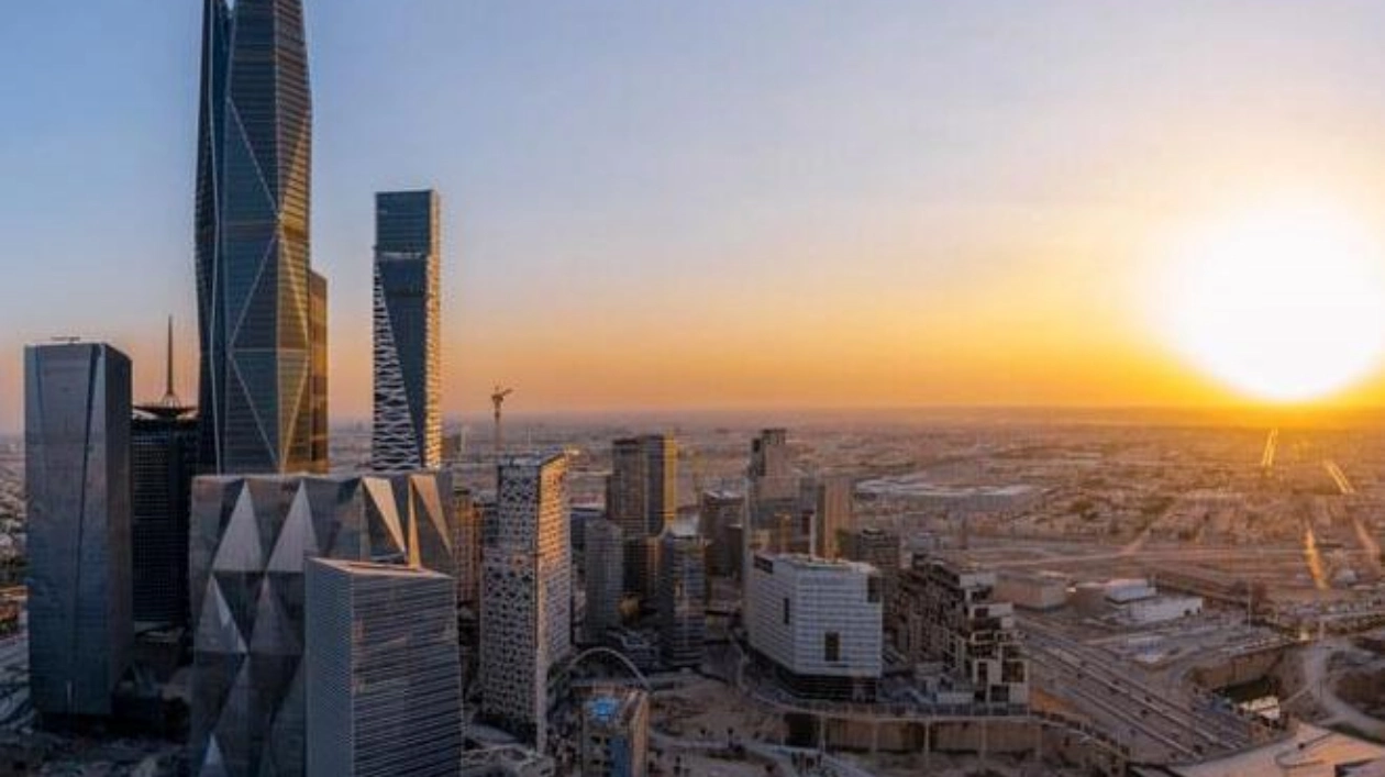 Saudi PIF Expands Green Project Investment to $19.4 Billion