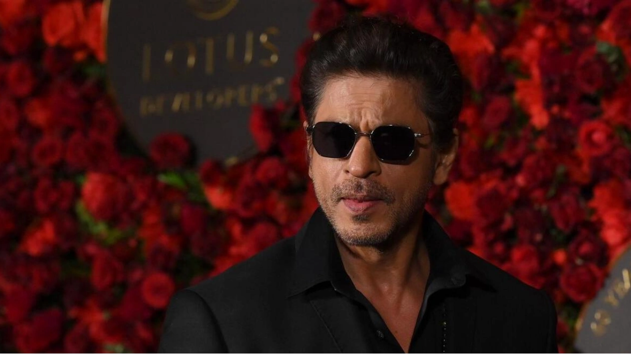 Shah Rukh Khan Hospitalized in Ahmedabad Due to Worsening Health