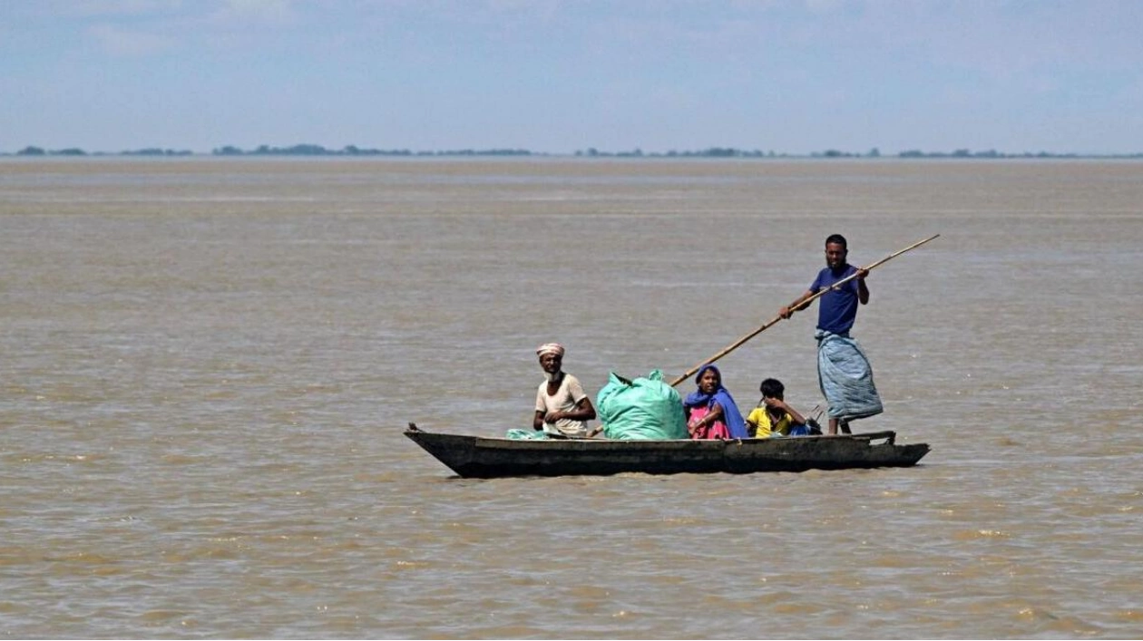 Floods in Bangladesh Claim Eight Lives, Affect Over Two Million