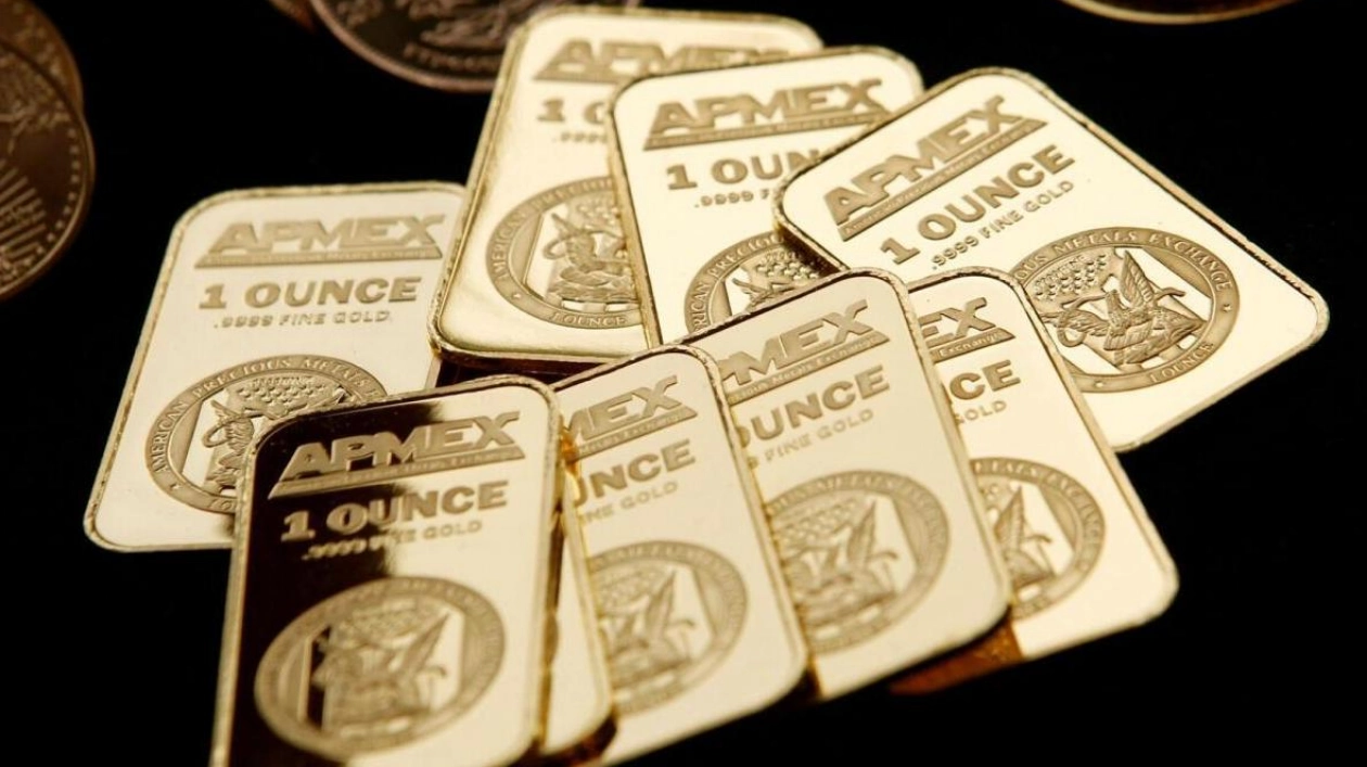 Gold Prices Plunge to Two-Month Low Amid Market Shifts