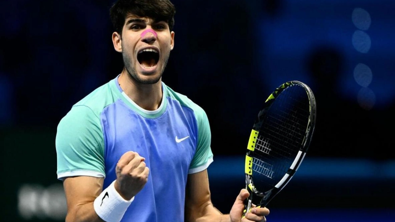 Carlos Alcaraz Triumphs in ATP Finals Opener