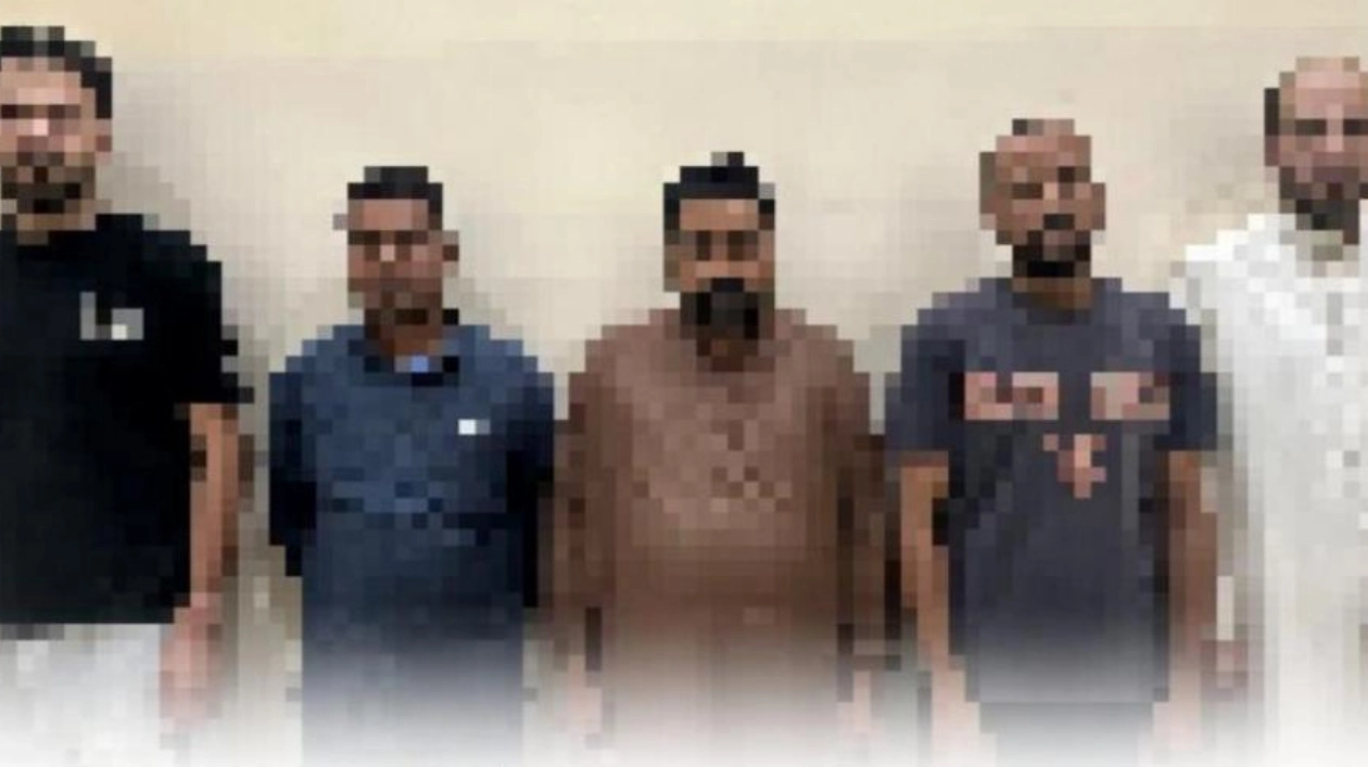 Kuwait Arrests Gang Selling Residency Visas Through Fake Companies