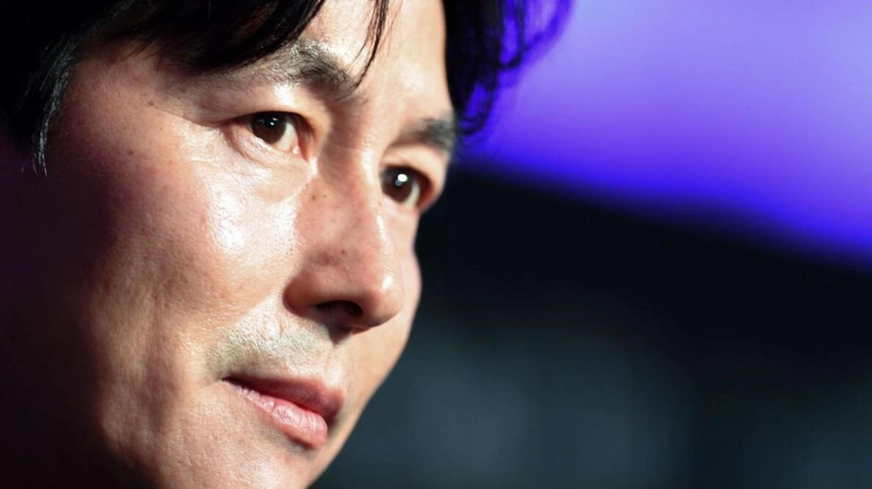 South Korean Actor Apologizes for Unmarried Fatherhood