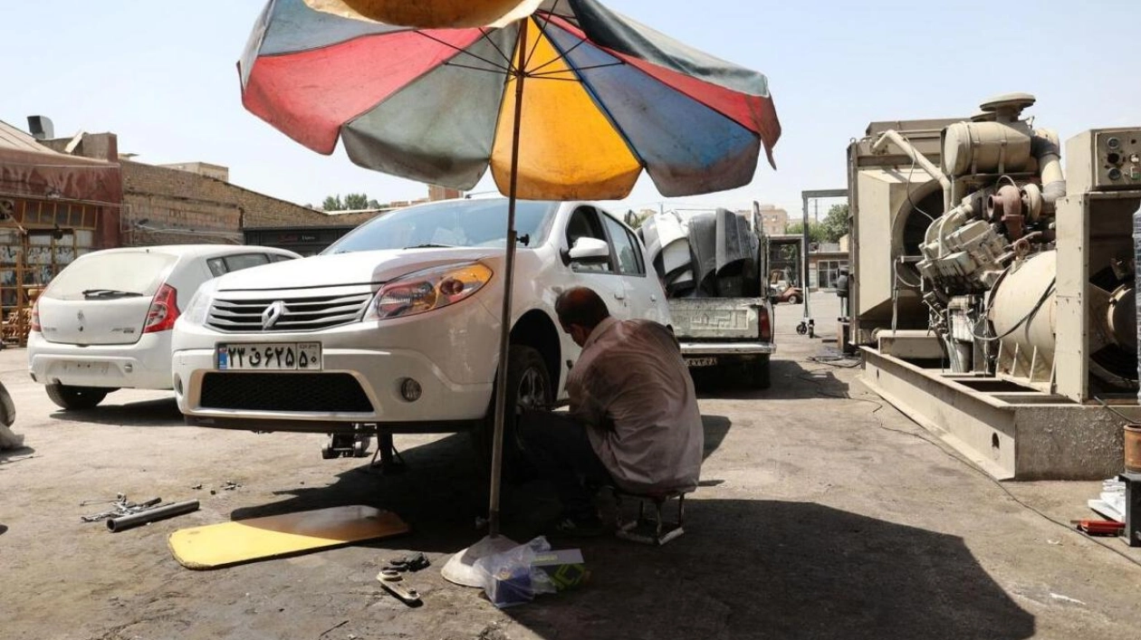 Iran Shuts Down Banks and Govt. Offices Amid Extreme Heatwave