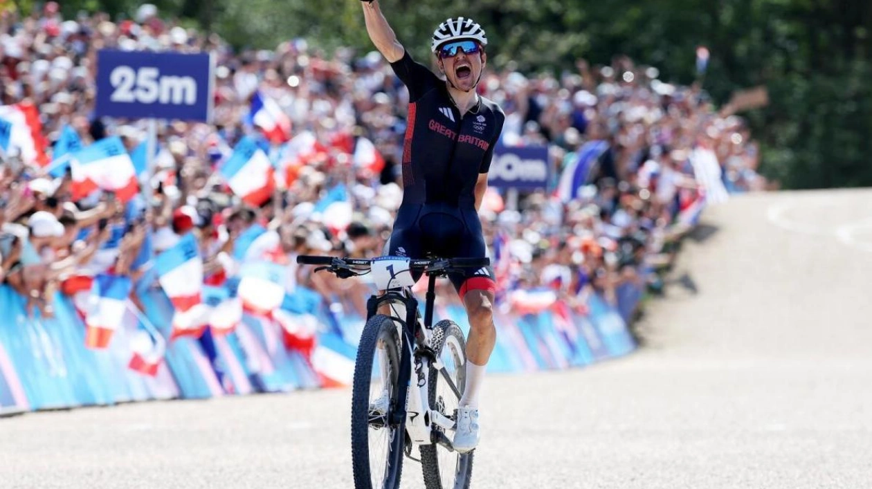 Tom Pidcock Defends Olympic Mountain Bike Title in Thrilling Finish