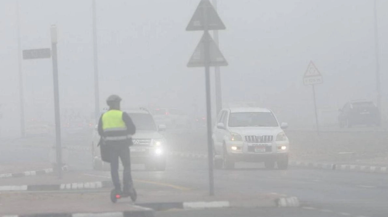 Red Alert Issued as Foggy Conditions Persist in UAE