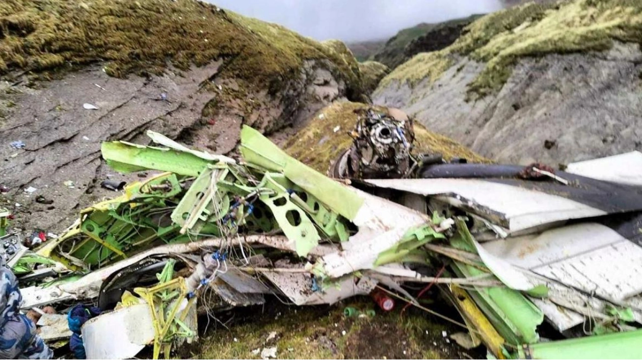 Nepali Rescue Teams Recover First Body in Landslide Disaster