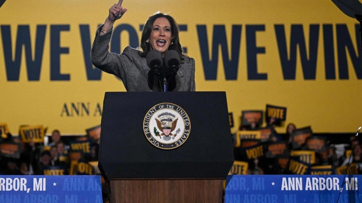 Trump Courts Religious Voters as Harris Criticizes His Divisive Rhetoric