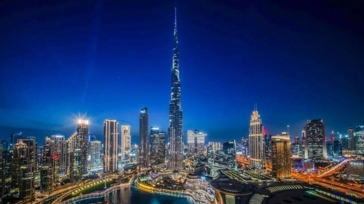 Burj Khalifa: Новое световое шоу к 15-летию