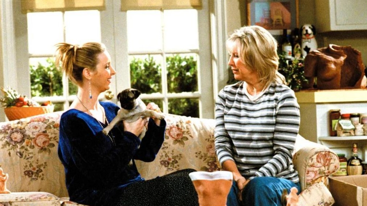 Lisa Kudrow Remembers Late TV Mom Teri Garr