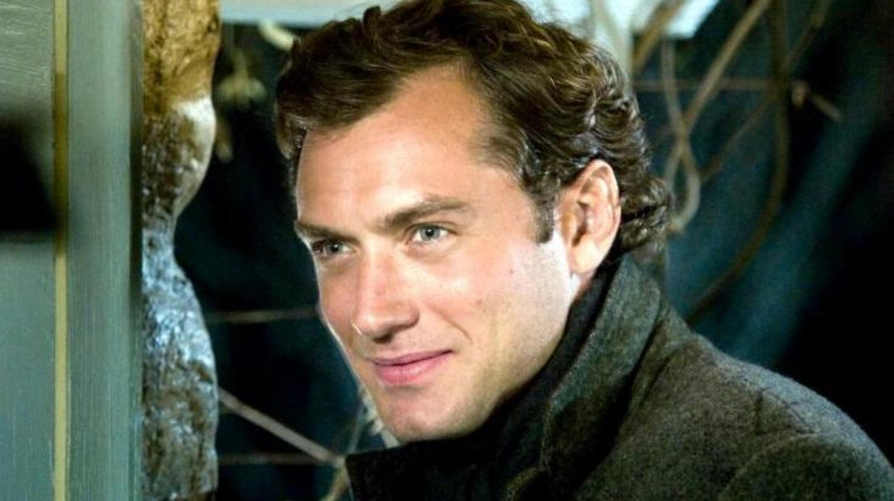 Jude Law Reveals the Truth About 'The Holiday' Cottage