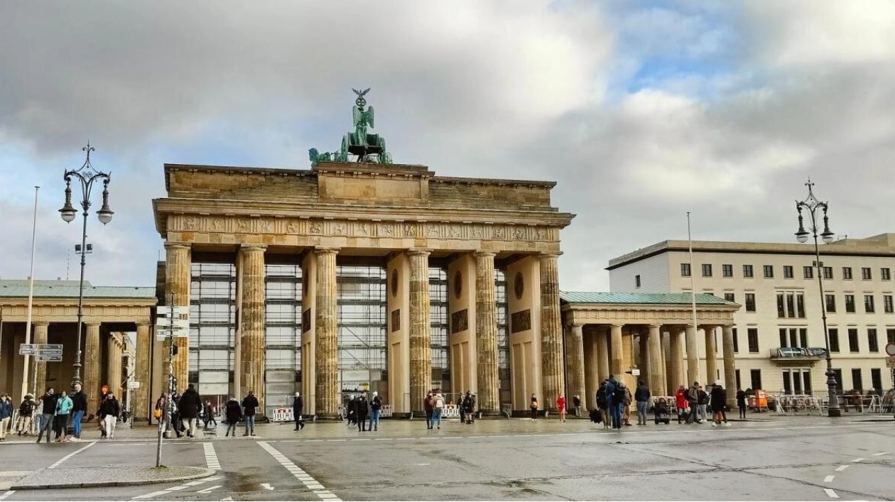 Berlin: City of Contrasts and History