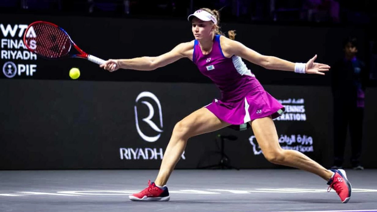 Rybakina's Resilience and Struggles at WTA Finals