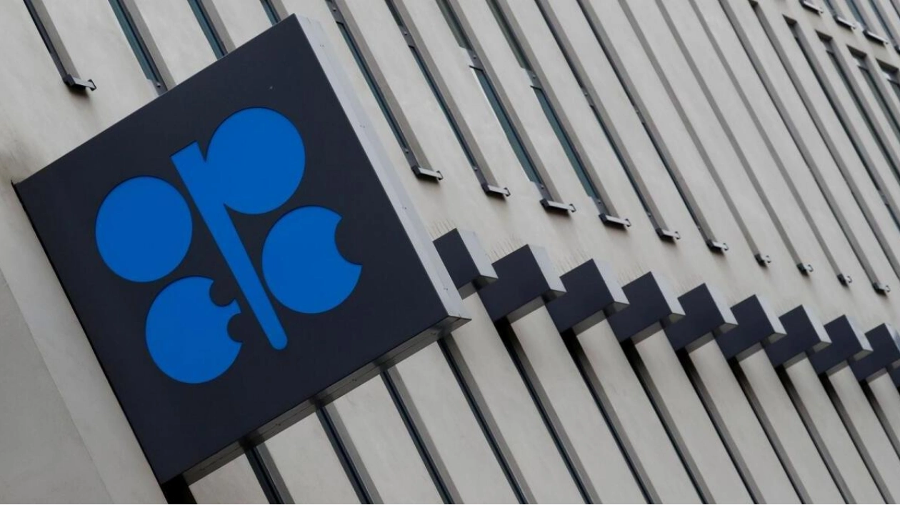 Opec+ Considers Delaying Oil Output Increase Amid Falling Prices