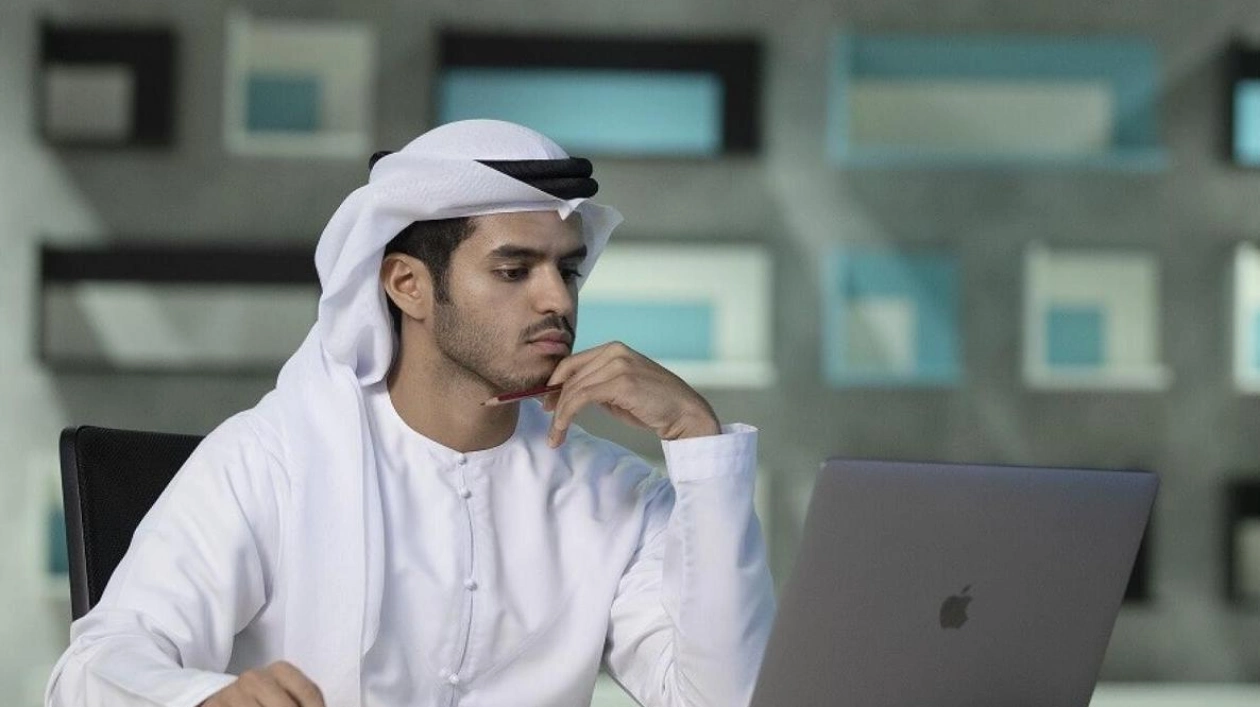 Dubai Launches Pilot Program to Shorten Summer Working Hours