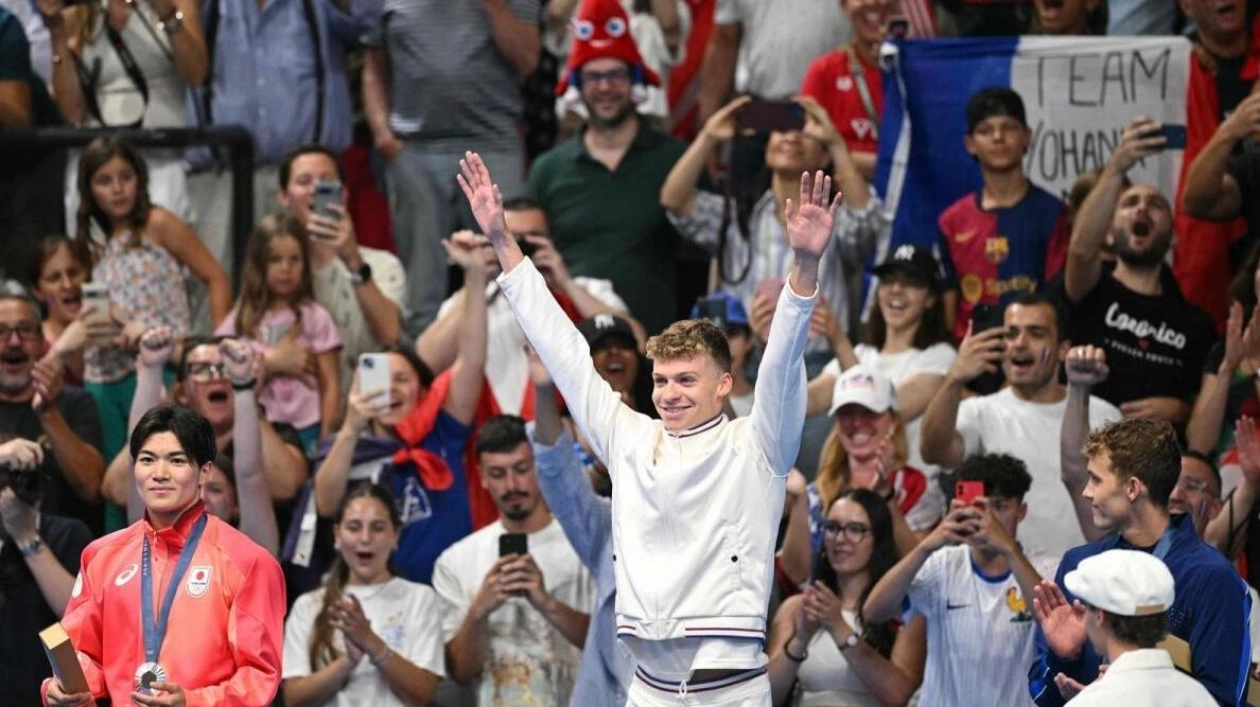 Leon Marchand Wins Gold in a Frenzied La Defense Arena