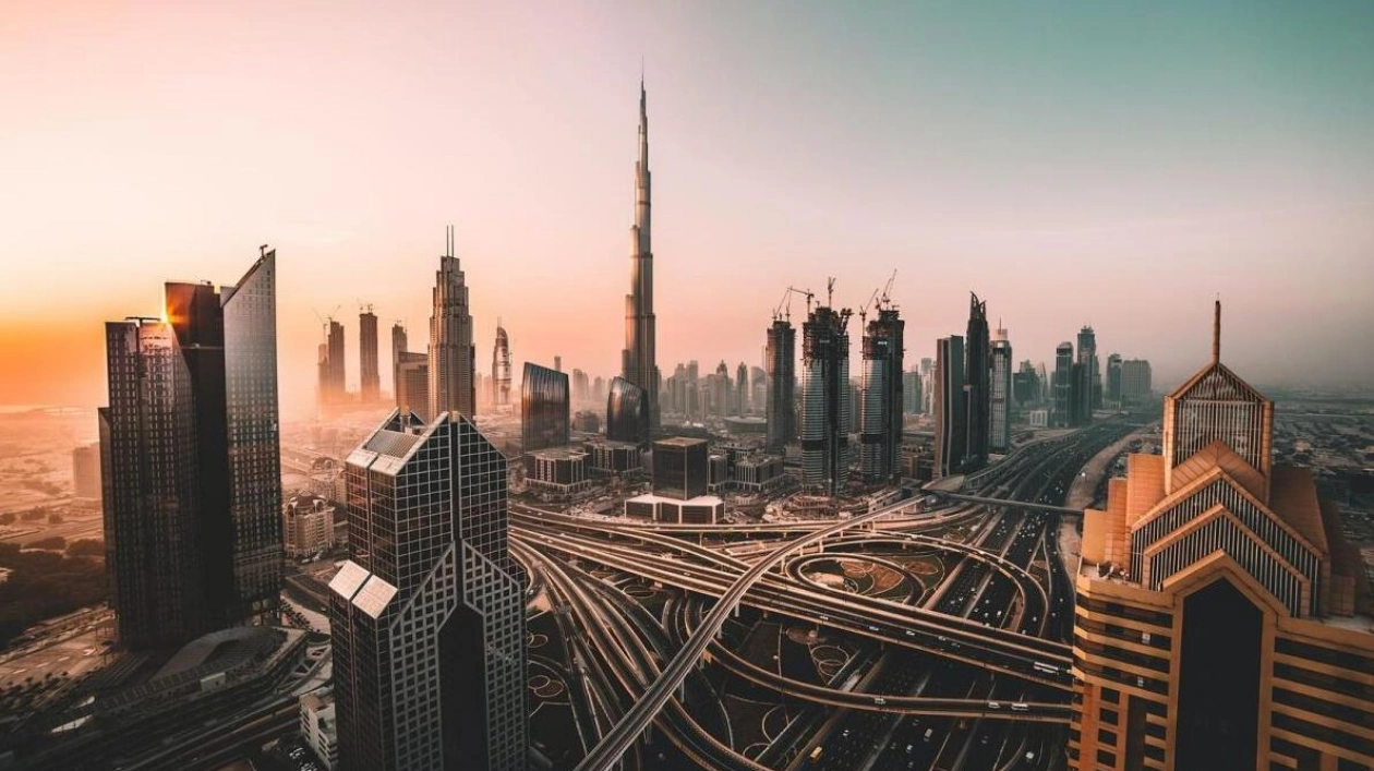 UAE's Economy Poised for Strong Growth in 2025, Says AMF