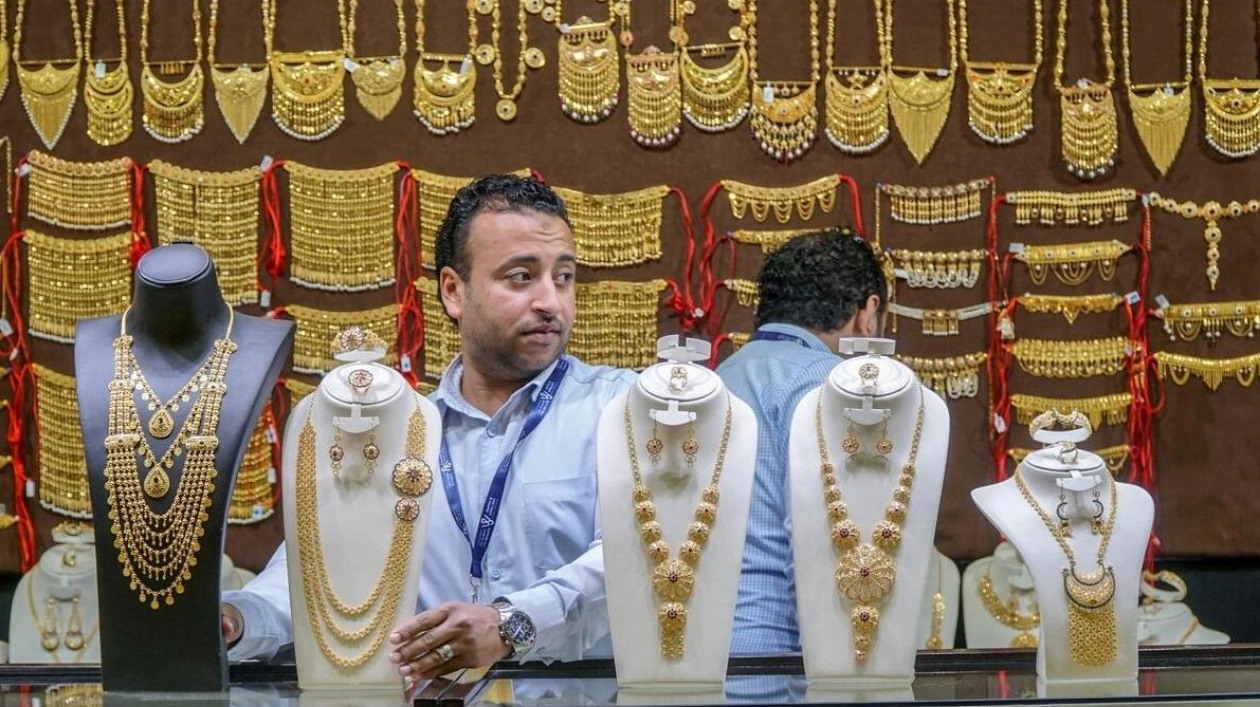 Gold Prices Dip in Dubai Markets