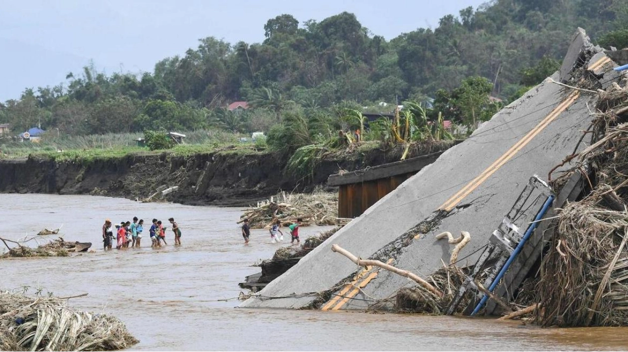 Death Toll from Tropical Storm Trami Reaches 100 in Philippines