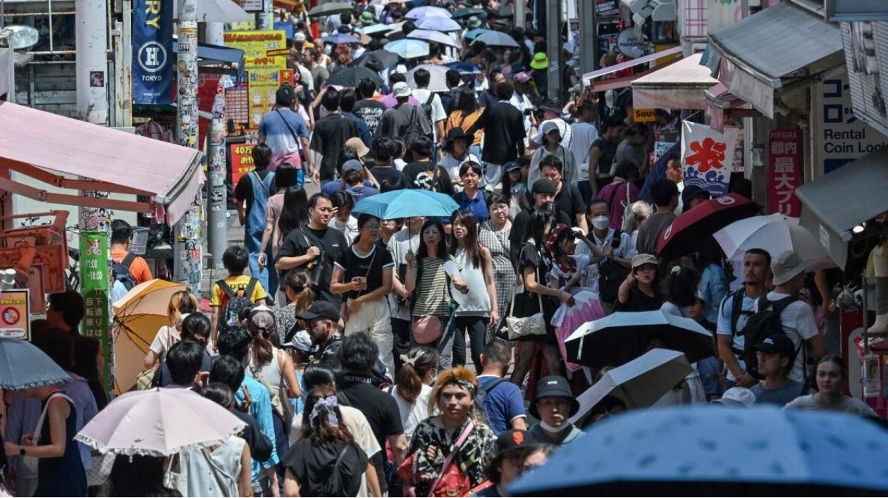 Tokyo Governor Proposes Four-Day Workweek for Government Staff