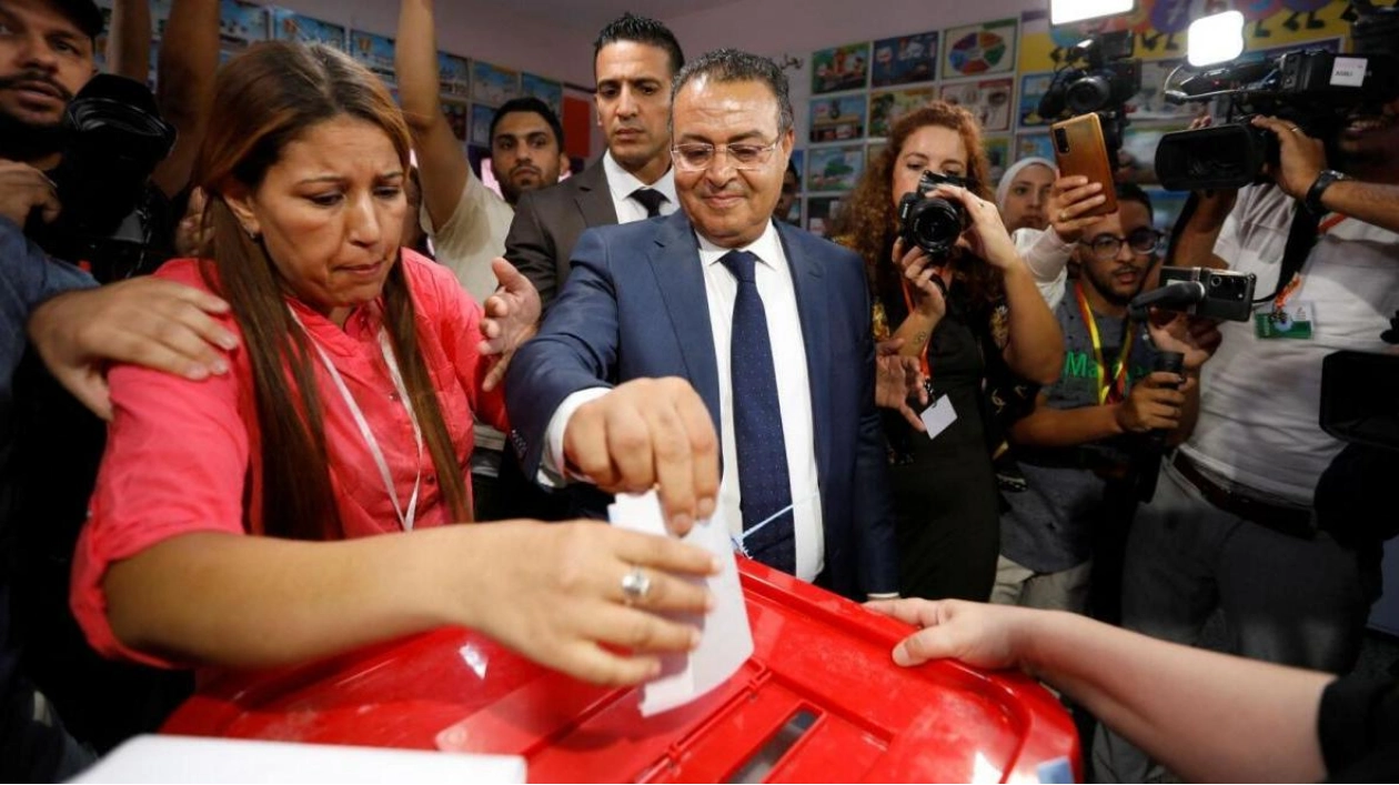 Tunisians Vote in Presidential Election Amid Political Tensions