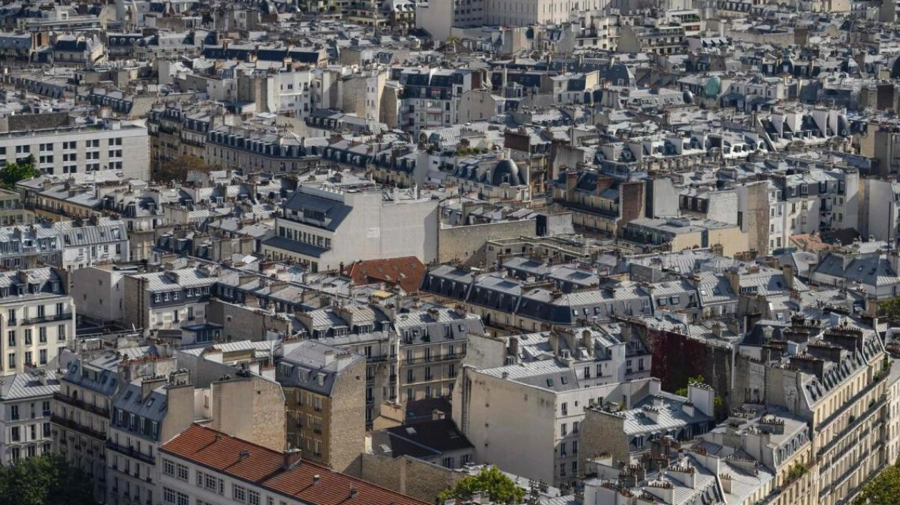 Paris Struggles with Declining Central Population