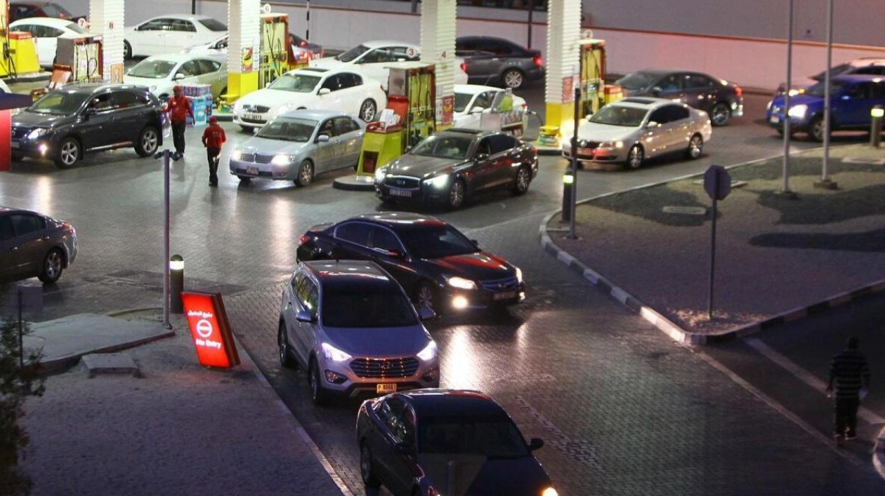 Declining Global Oil Prices and Impact on UAE Fuel Rates