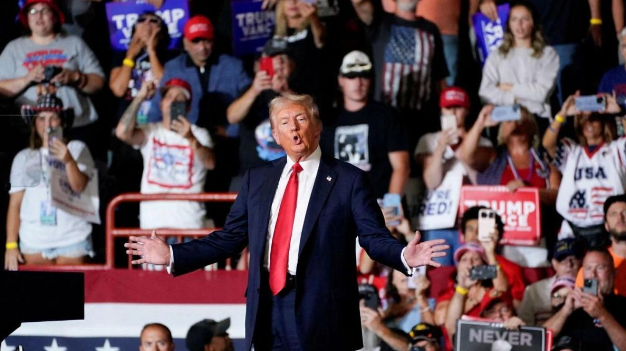 Trump Questions Harris' Racial Identity at Black Journalists' Event