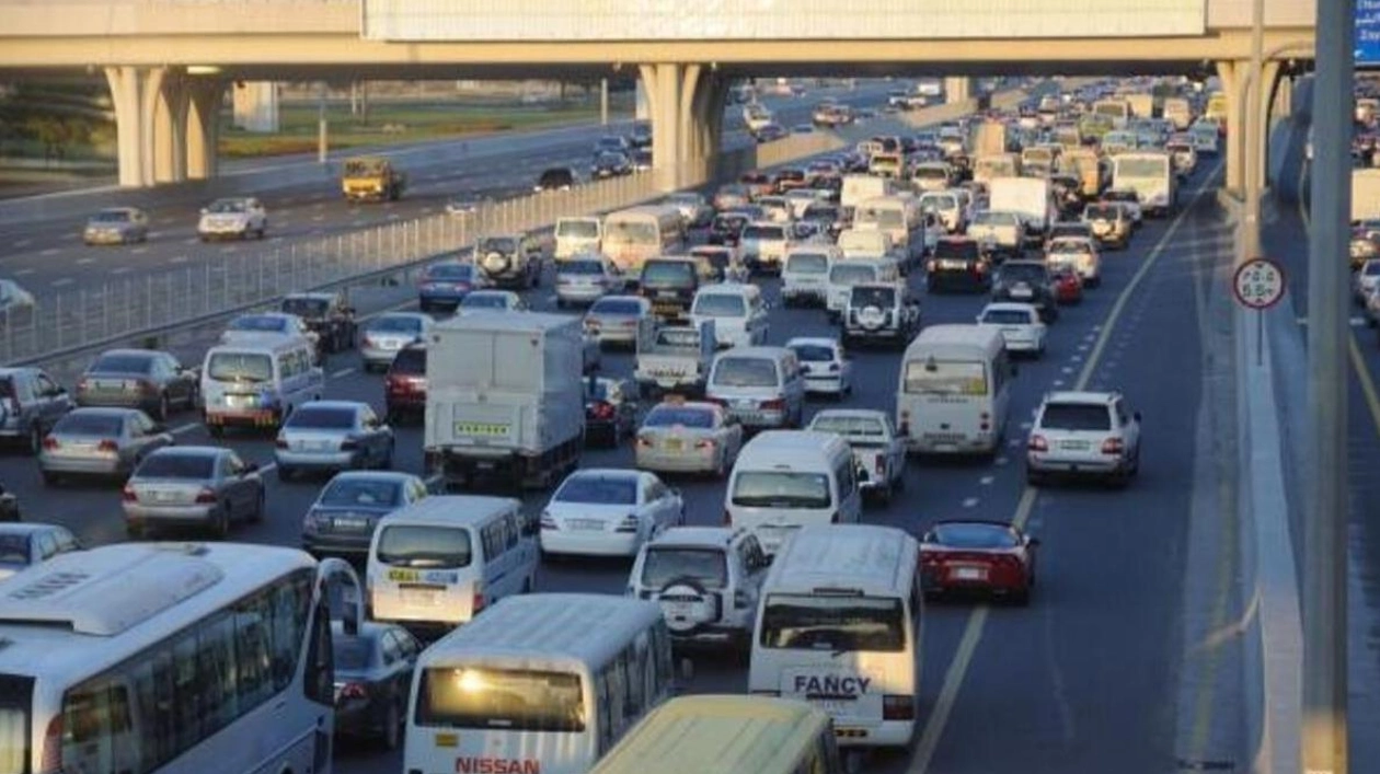 Dubai Police Warns of Traffic Disruptions on Sheikh Mohammed Bin Zayed Road