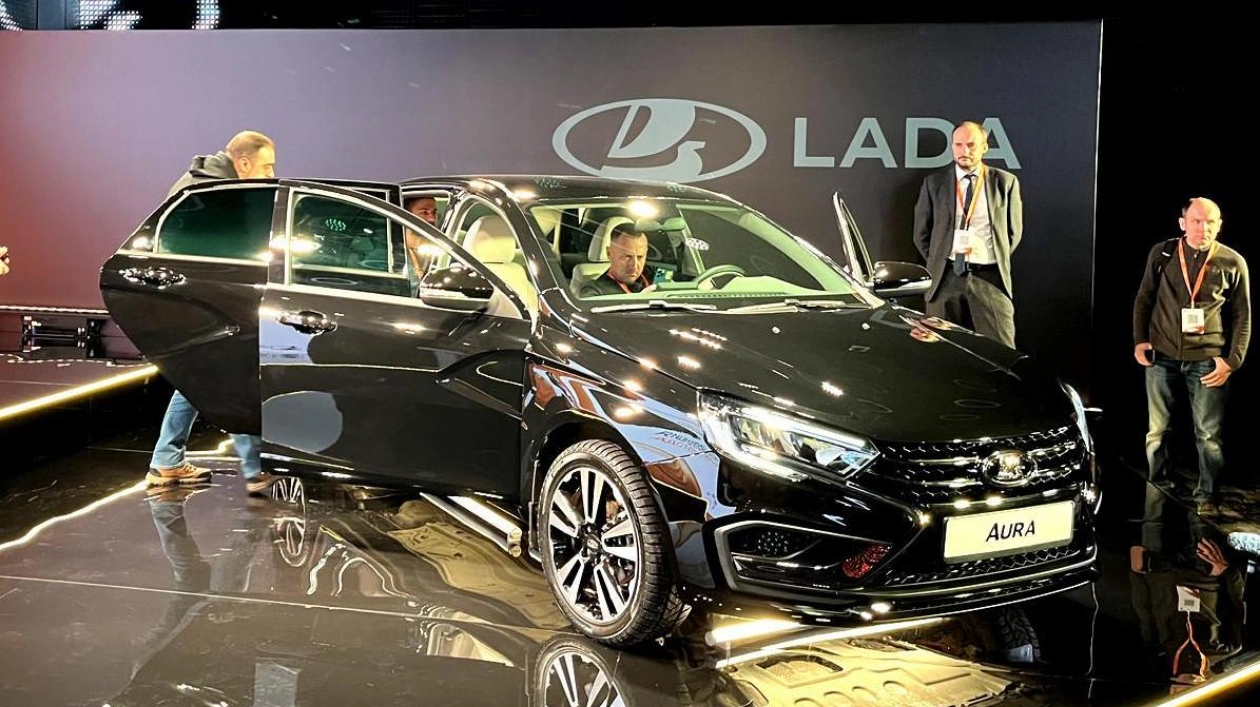 АВТОВАЗ представил удлиненную версию Lada Vesta – Aura