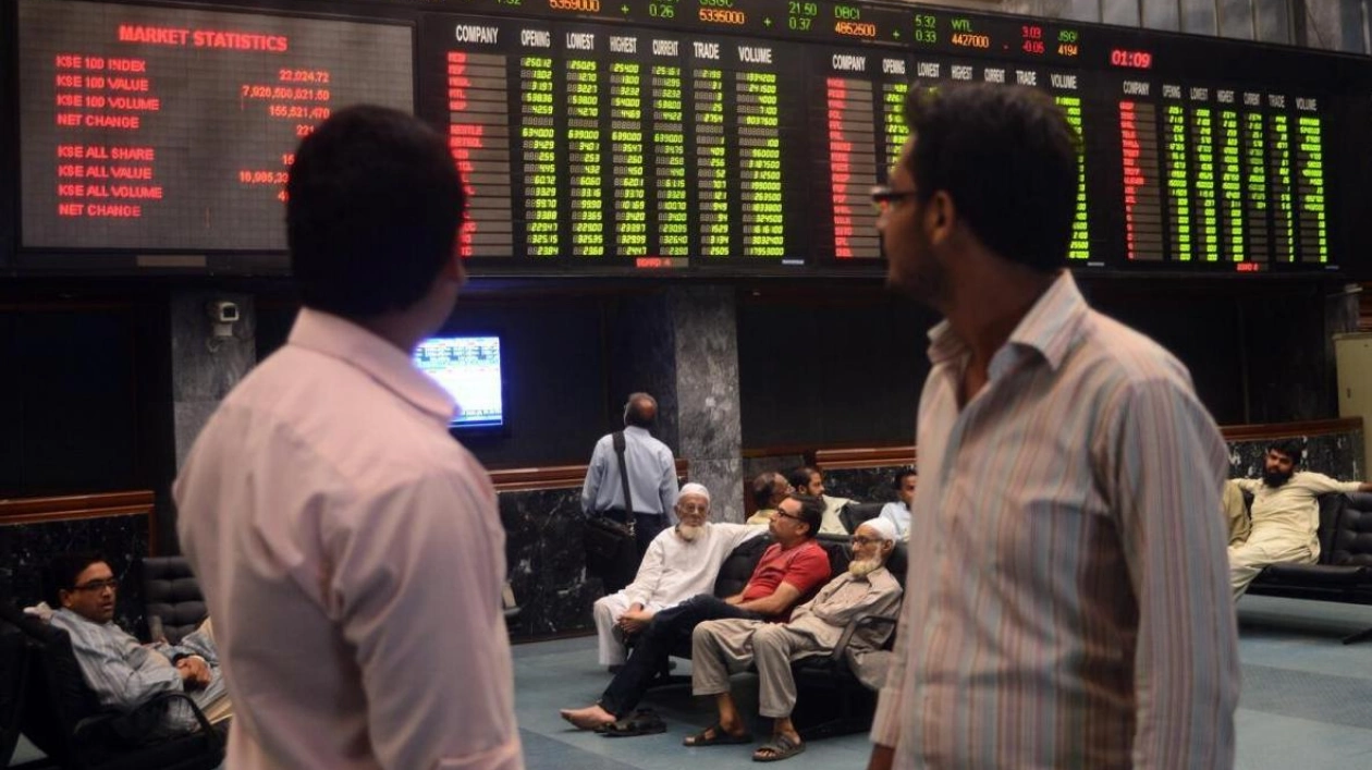 Karachi Stock Exchange Suspends Trading Due to Building Fire