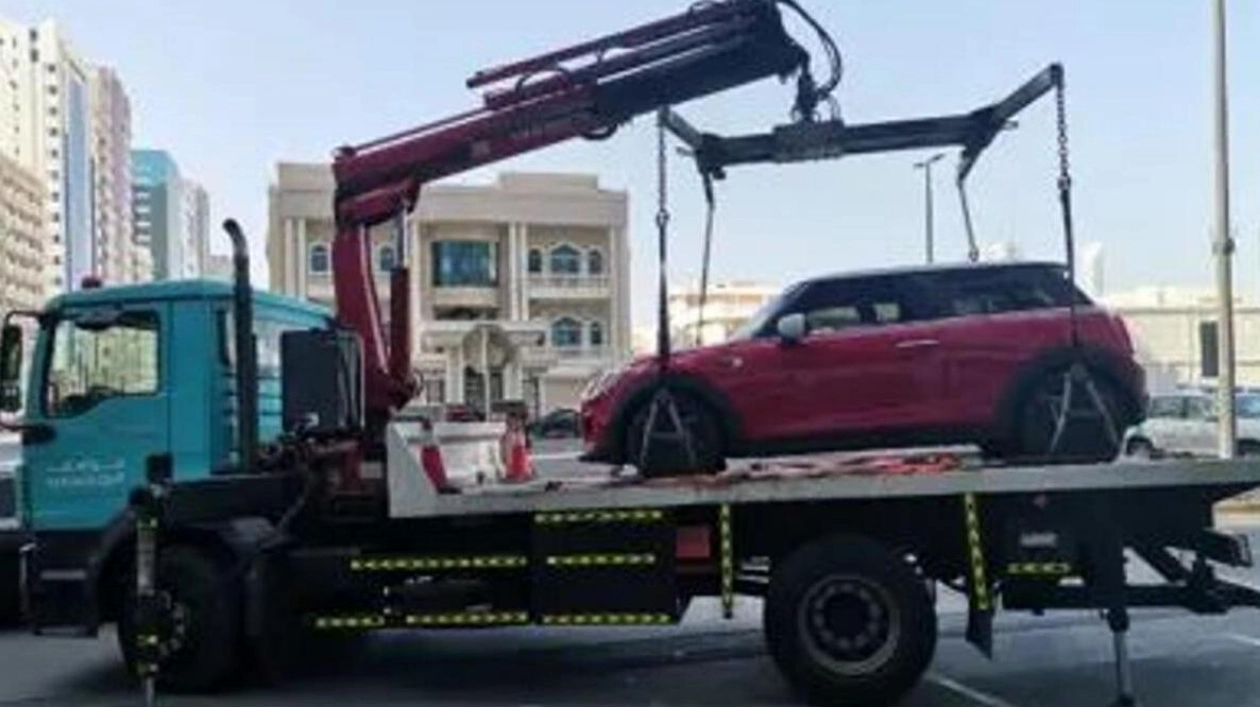 New Vehicle Towing Service Begins in Al Ain to Enforce Parking Rules