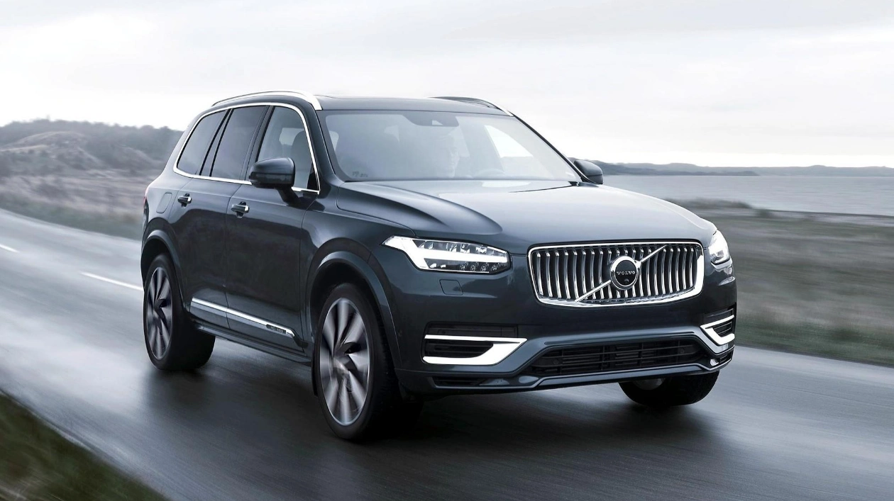 Volvo XC90 и EX90: Два флагмана шведской компании на перекрестке технологий