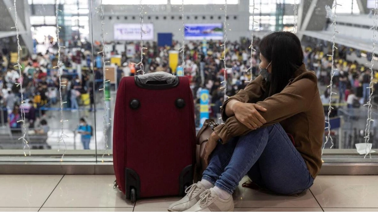 Filipino Traveler Barred for Presenting Fake Employment Certificate