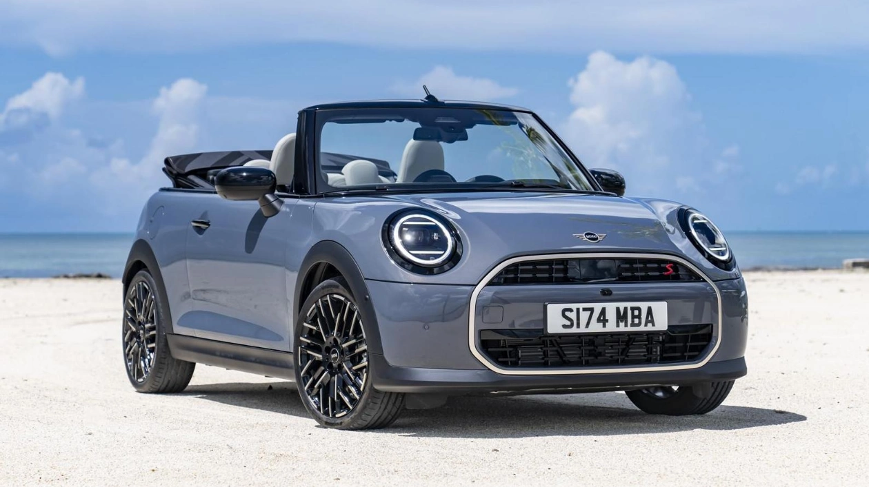 Mini Cooper Convertible: Новый кабриолет от британской марки