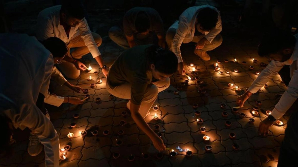 Kolkata Marchers Demand Justice for Rape and Murder of Doctor