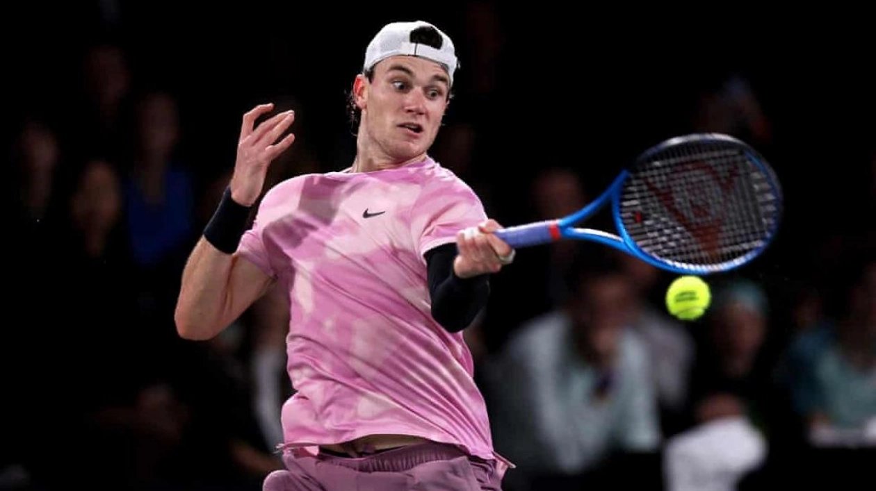 Jack Draper Edges Taylor Fritz in Paris Masters Thriller