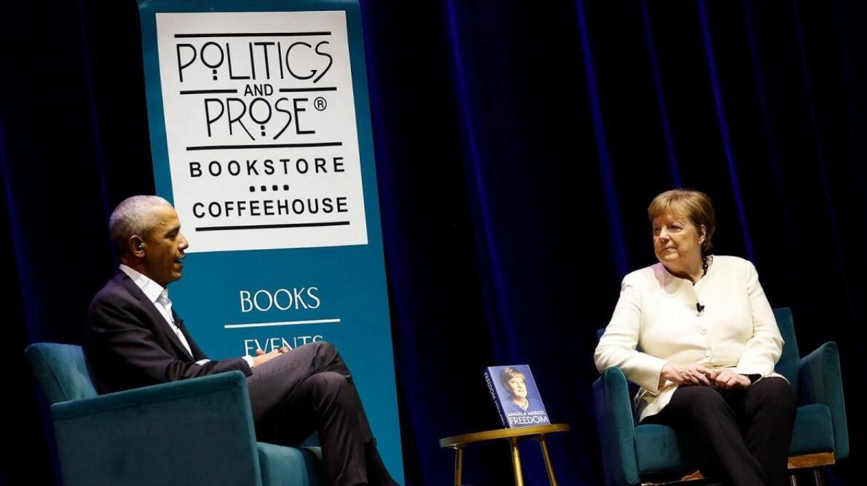 Obama and Merkel Reunite for Book Talk in Washington