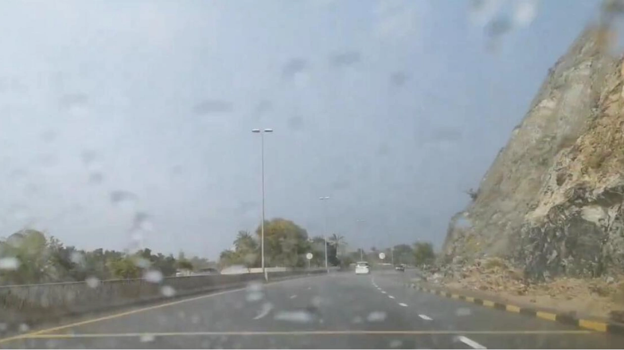 Light Rains and Heavy Drizzles Impact UAE's Eastern Coast