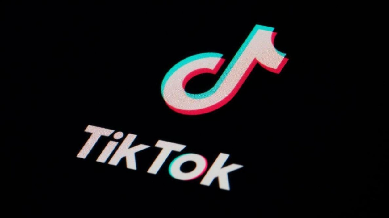 TikTok Introduces Group Chats and Stickers for Direct Messages